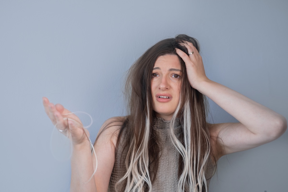 Stres a wypadanie włosów